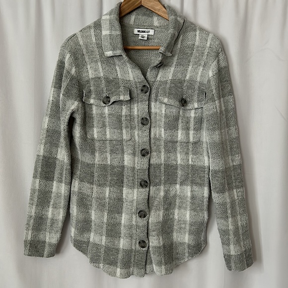 William Rast Sweaters - William Rast Light Grey Fuzzy Sweater Shirt Top **Size S** 🌸🌸